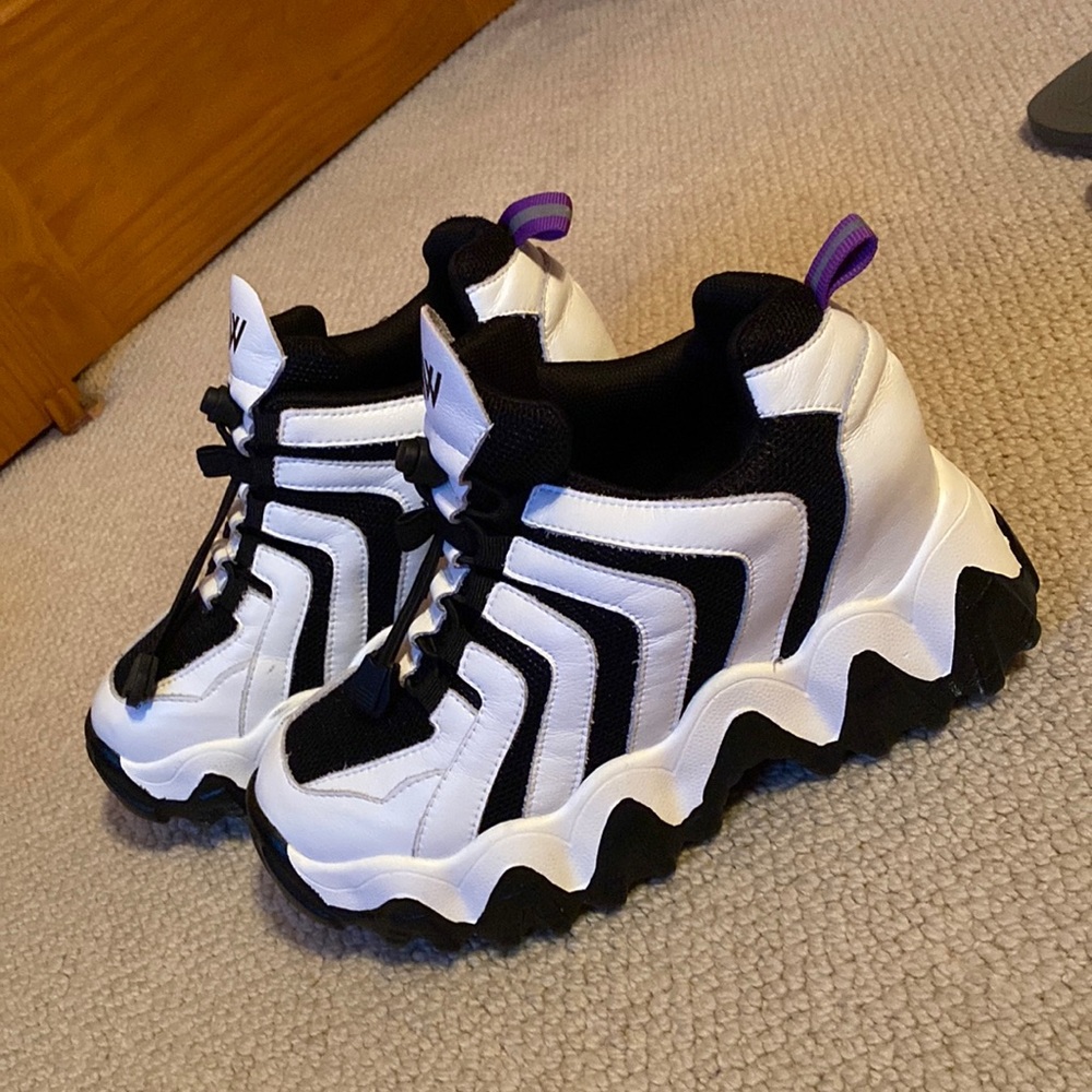 Wedge sneakers